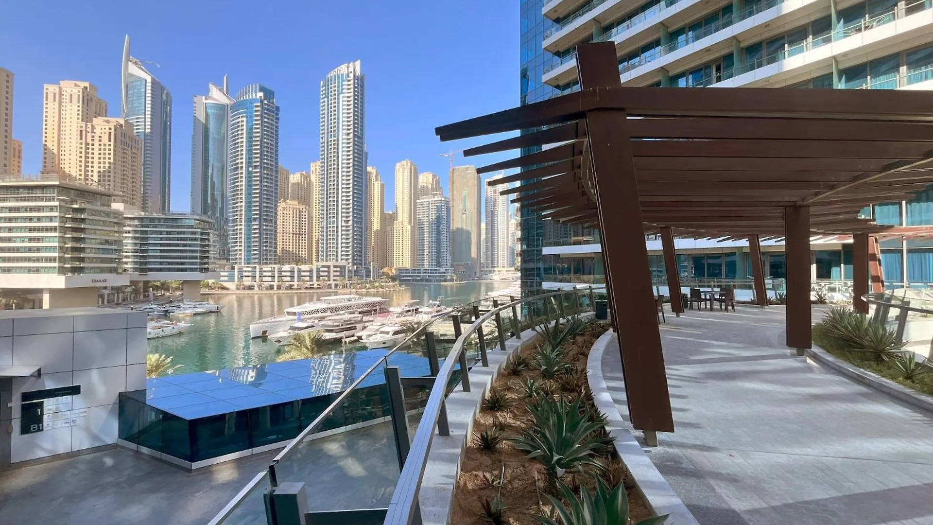 Lejlighed Stylish Marina Front 2Br Apartment, Near Top Attractions Dubai